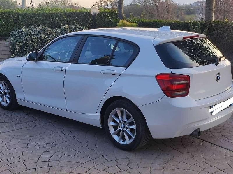 Usata BMW 116 116 CV (85 kW) 2011 Bianco Utilitaria