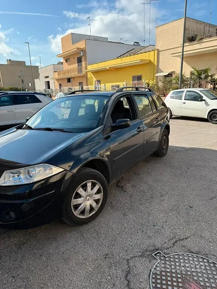 Usata Renault Mégane III 106 CV (77 kW) 2008 Nero Berlina