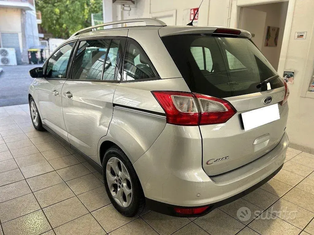 Usata Ford C-MAX Titanium 116 CV (85 kW) 2012 Grigio metallizzato Monovolume