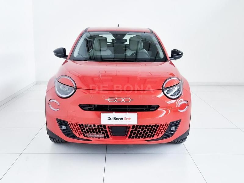 Usata Fiat 600 100 CV (73 kW) 2024 SUV