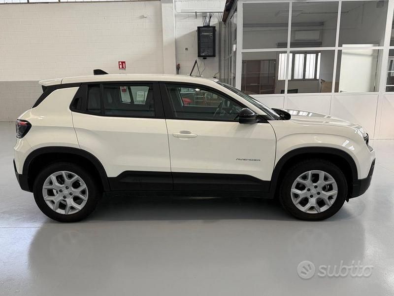 Usata Jeep Avenger Altitude 101 CV (74 kW) 2024 Bianco SUV