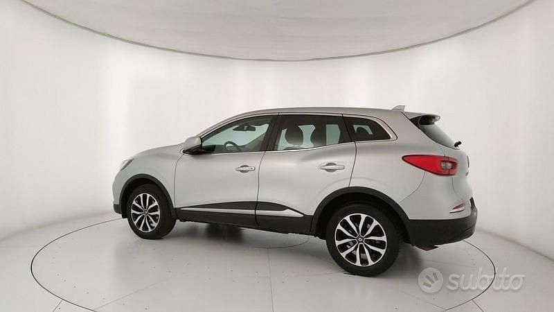 Second-hand Renault Kadjar Equilibre 140 CP (102 kW) 2022 Gri SUV