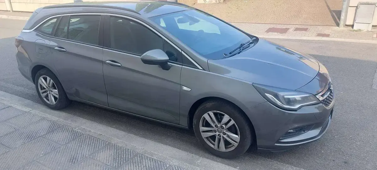 Usata Opel Astra Business 110 CV (80 kW) 2017 Grigio Station wagon