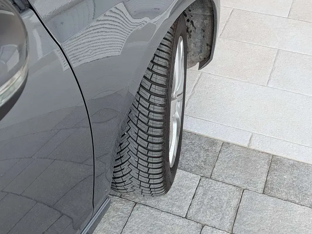 Usata VW Golf VI Edition 105 CV (77 kW) 2011 Utilitaria