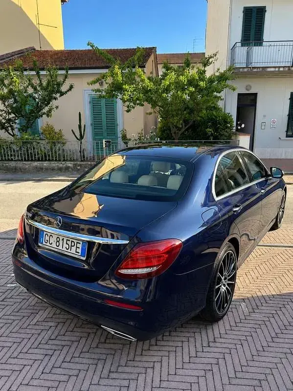Usata Mercedes E220 Premium Plus 194 CV (142 kW) 2021 Berlina