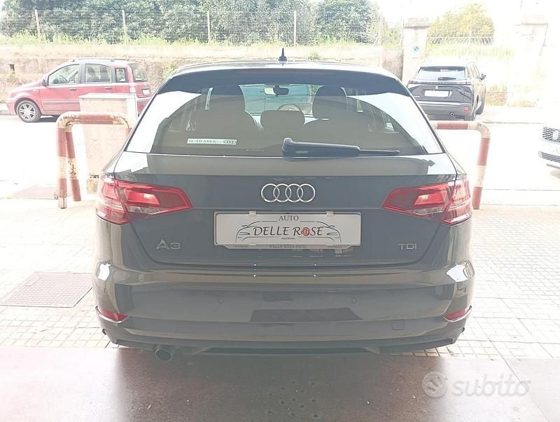 Usata Audi A3 Design 116 CV (85 kW) 2018 Grigio Berlina