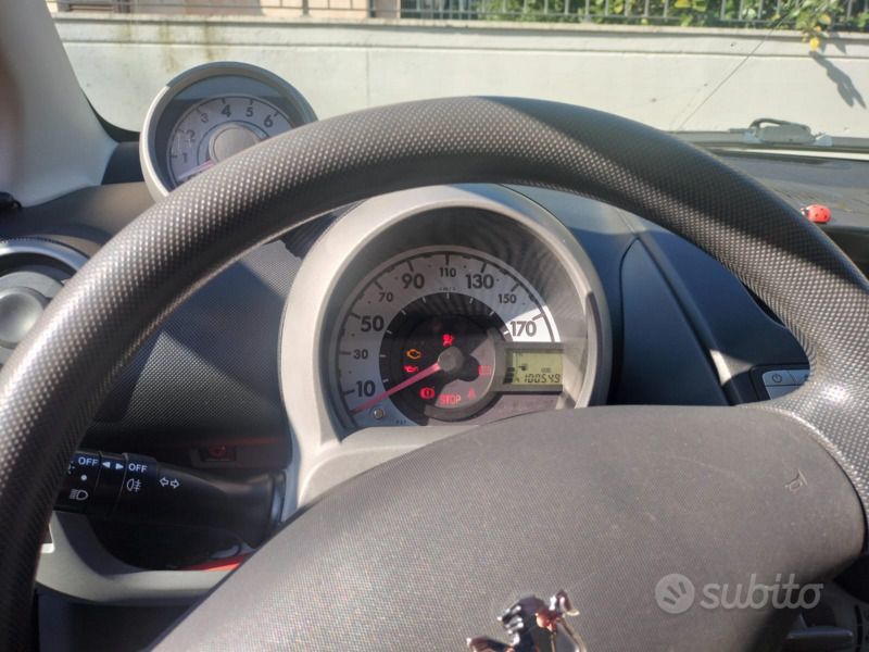 Grigio Usata 2007 Peugeot 107 Due volumi | 4300 € - Immagine 1/4