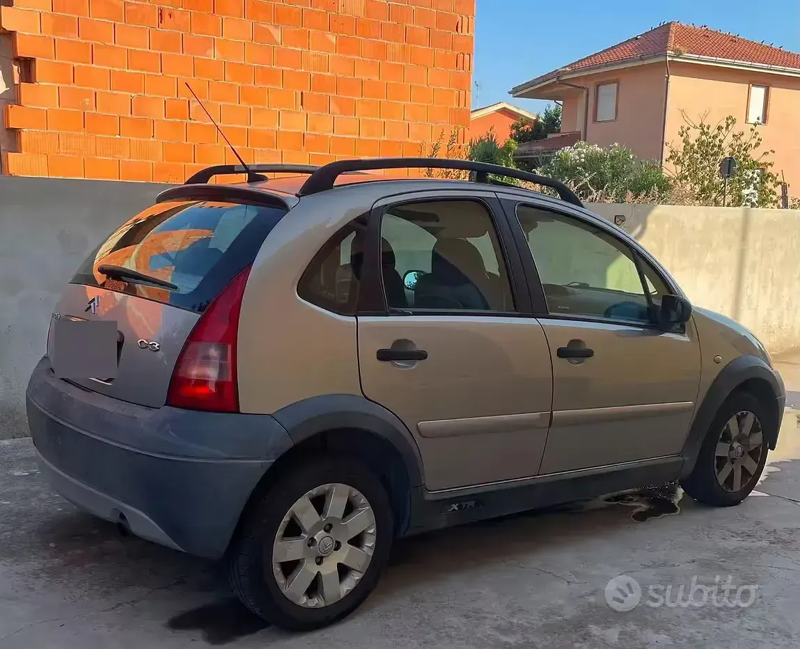 Usata Citroën C3 XTR 90 CV (66 kW) 2004 Marrone Berlina