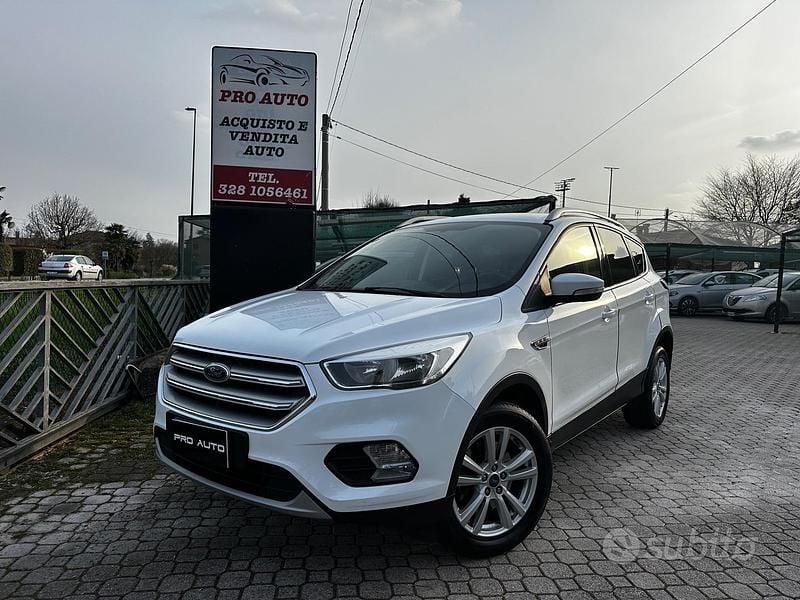 Usata Ford Kuga ST-Line 120 CV (88 kW) 2018 Bianco SUV