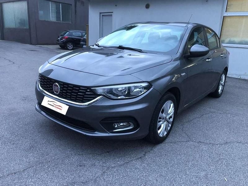 Usata Fiat Tipo 95 CV (69 kW) 2016 Grigio Berlina