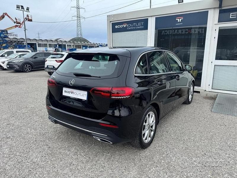 Usata Mercedes 180 2019 Nero Berlina