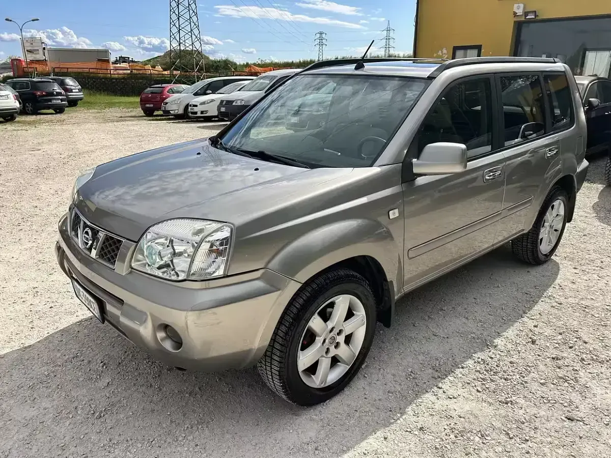 Usata Nissan X-Trail 135 CV (99 kW) 2006 Nero SUV