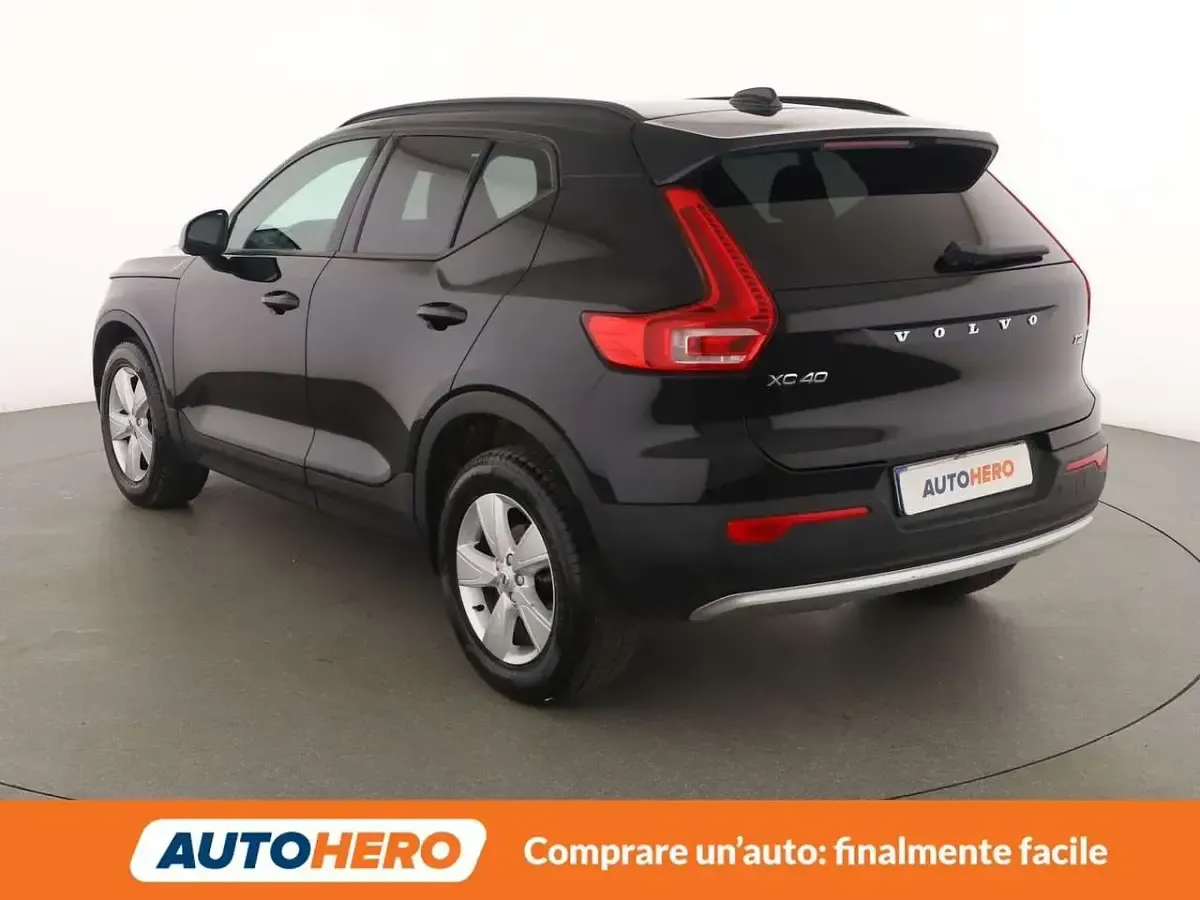 Usata Volvo XC40 129 CV (94 kW) 2022 Nero SUV