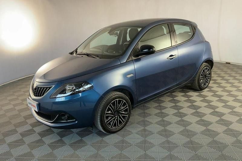 Blu Usata 2021 Lancia Ypsilon Gold Utilitaria | 12.099 € (Buon prezzo) - Immagine 1/4