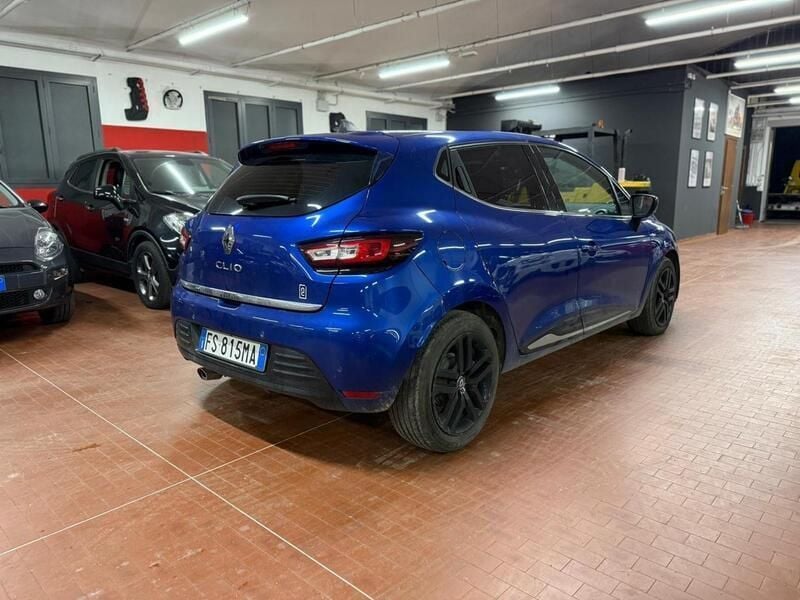 Usata Renault Clio IV 74 CV (54 kW) 2018 Marrone Berlina