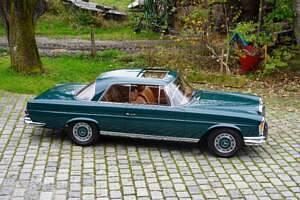 Usado Mercedes 280 SE 170 CV (125 kW) 1969 Verde Coupe