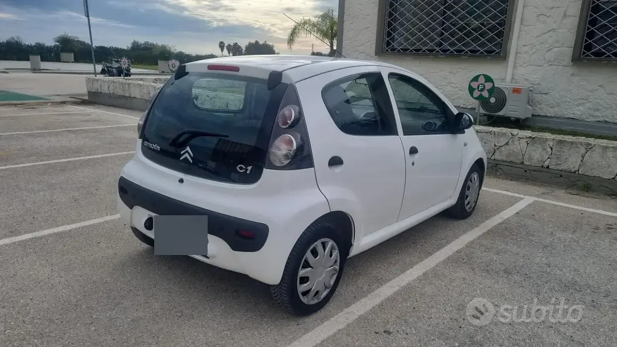 Usata Citroën C1 68 CV (50 kW) 2010 Bianco Utilitaria