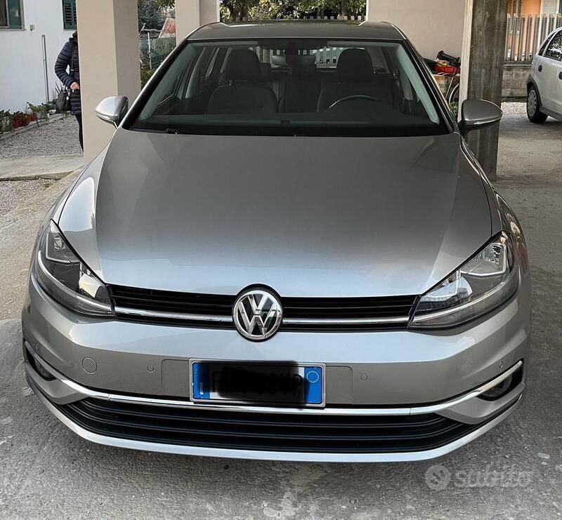 Usata VW Golf VII Business 115 CV (84 kW) 2019 Grigio Utilitaria