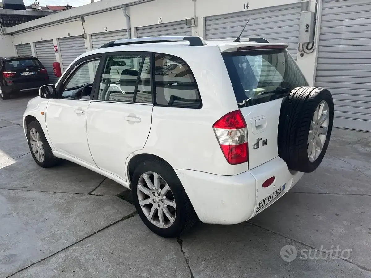 Usata DR DR5 139 CV (102 kW) 2013 Bianco SUV