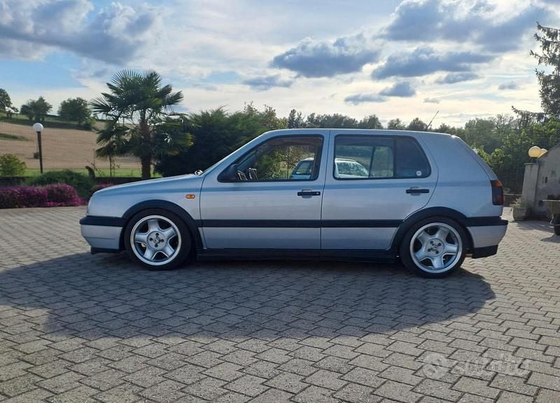 Usata 1997 VW Golf III GT Tre volumi | 3800 € - Immagine 1/4
