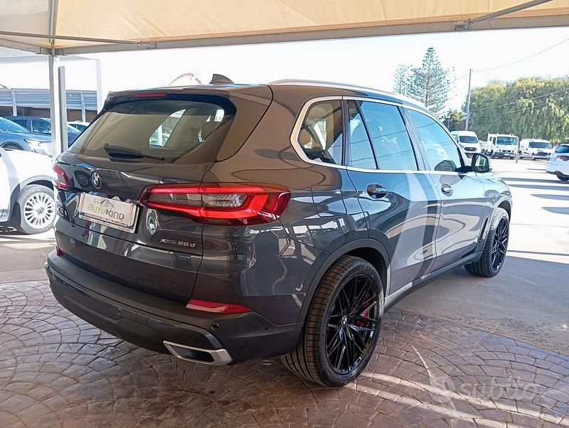 Usata BMW X5 xLine 231 CV (169 kW) 2022 Grigio SUV