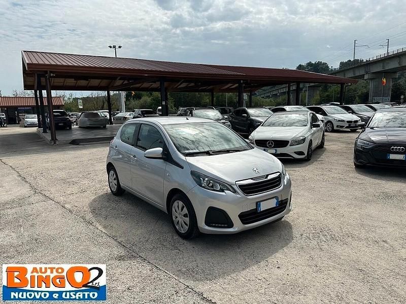 Usata Peugeot 108 Active 72 CV (52 kW) 2019 Argento Utilitaria