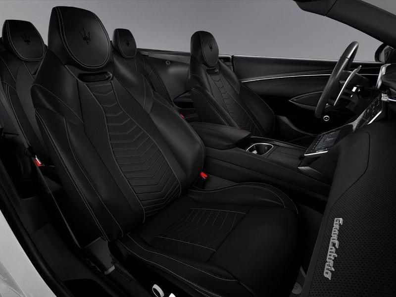 Nuova Maserati GranCabrio 549 CV (403 kW) 2025 Bianco astro Cabrio