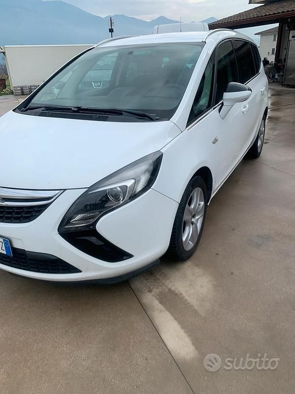 Usata Opel Zafira 150 CV (110 kW) 2012 Monovolume