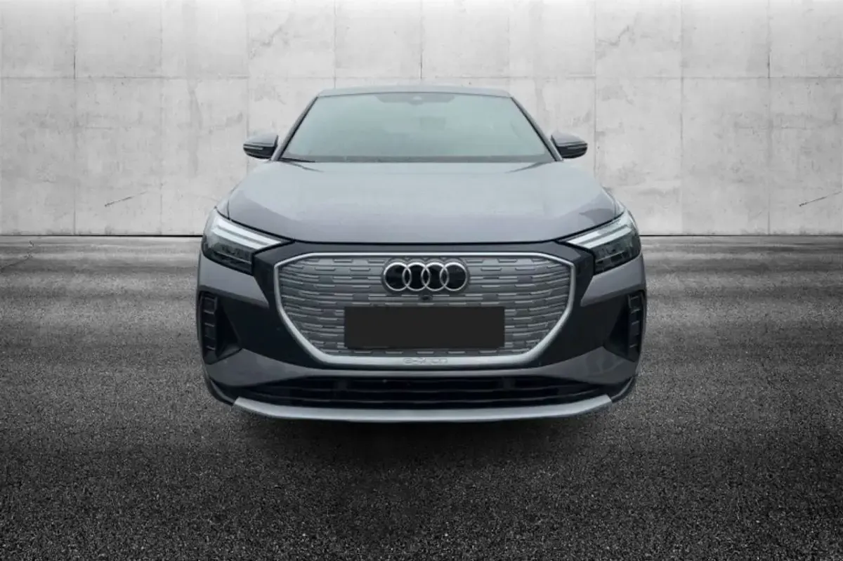 Usata Audi Q4 e-tron 69 kW (95 CV) 2023 Grigio SUV