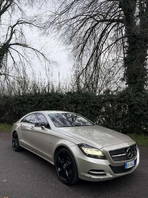 Usata 2011 Mercedes CLS350 Tre volumi | 16.500 € (Buon prezzo) - Immagine 1/4
