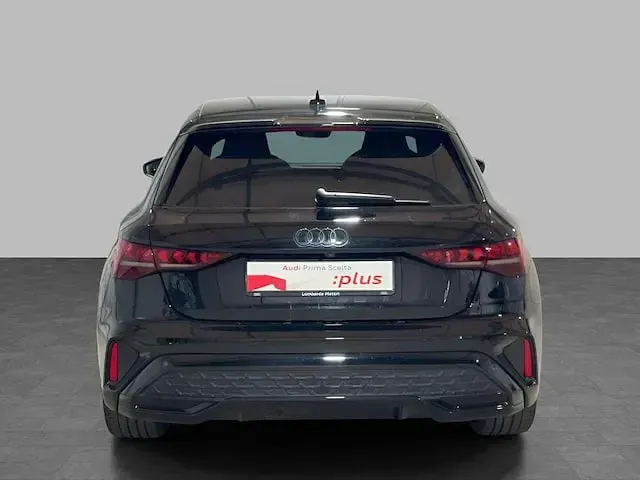 Usata Audi A3 S-Line 150 CV (110 kW) 2025 Nero mito metallizzato Berlina