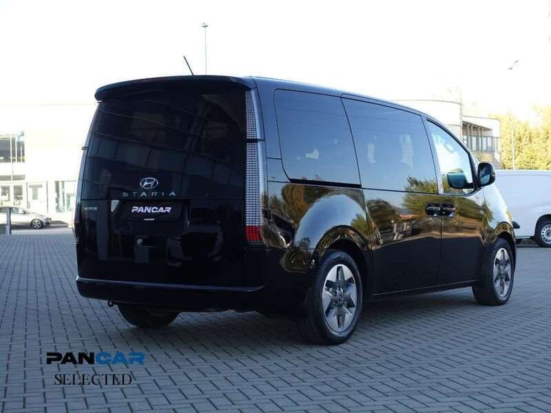 Usata Hyundai Staria 177 CV (130 kW) 2023 Nero Monovolume