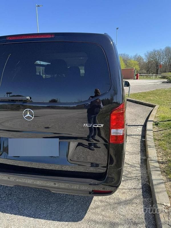 Usata Mercedes Vito 88 CV (64 kW) 2022 Nero Furgone