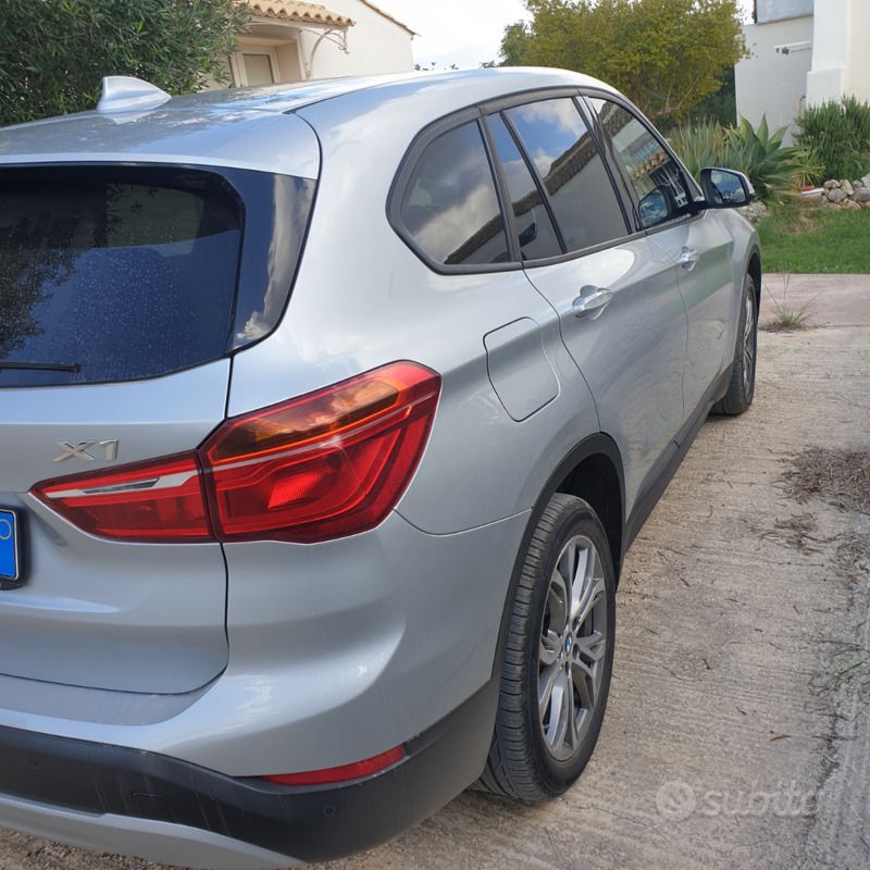 Usata BMW X1 150 CV (110 kW) 2016 Grigio SUV