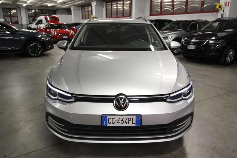 Grigio Usata 2021 VW Golf VIII Life Station wagon | 15.900 € (Ottimo prezzo) - Immagine 1/4