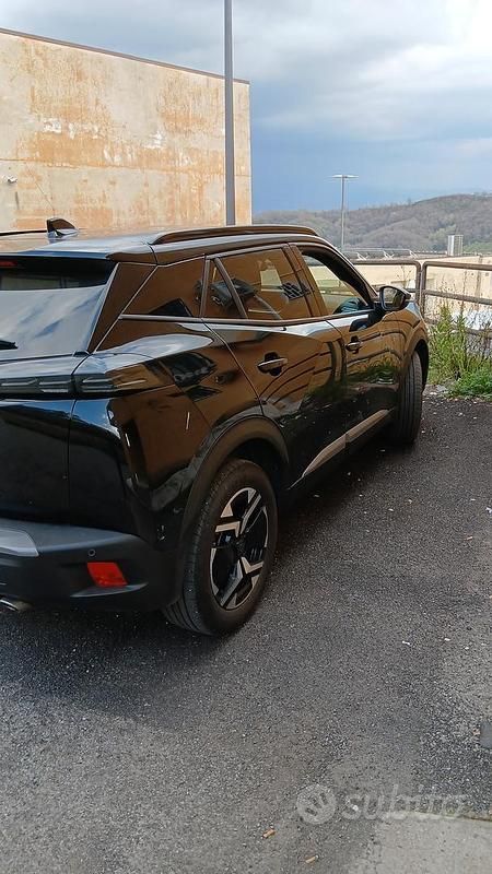 Usata Peugeot 2008 Allure 130 CV (95 kW) 2024 Nero SUV