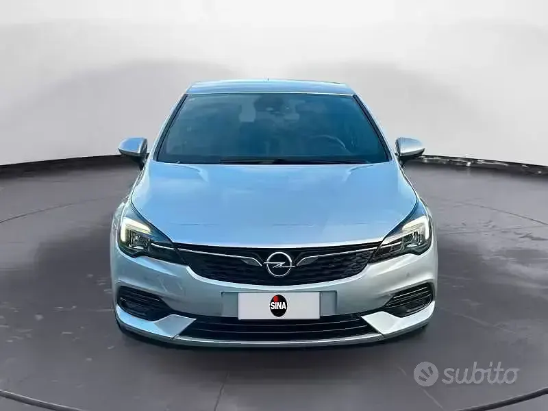 Käytetty Opel Astra Business Elegance 110 HP (80 kW) 2019 Harmaa Sedan