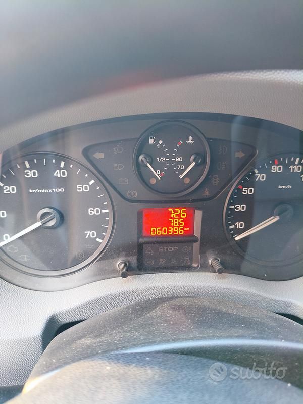 Usata Peugeot Expert 79 CV (58 kW) 2011 Bianco Furgone