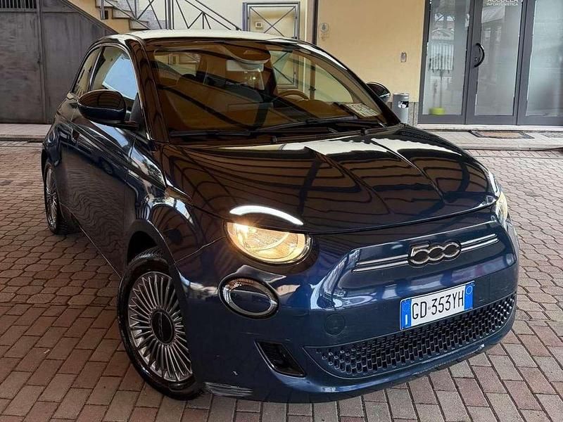 Usata Fiat 500e Opening Edition 42 kW (58 CV) 2020 Blu/azzurro Utilitaria