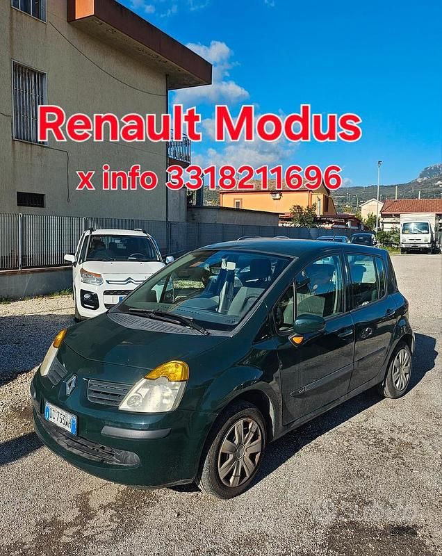 Verde Usata 2006 Renault Modus Monovolume | 2200 € - Immagine 1/4
