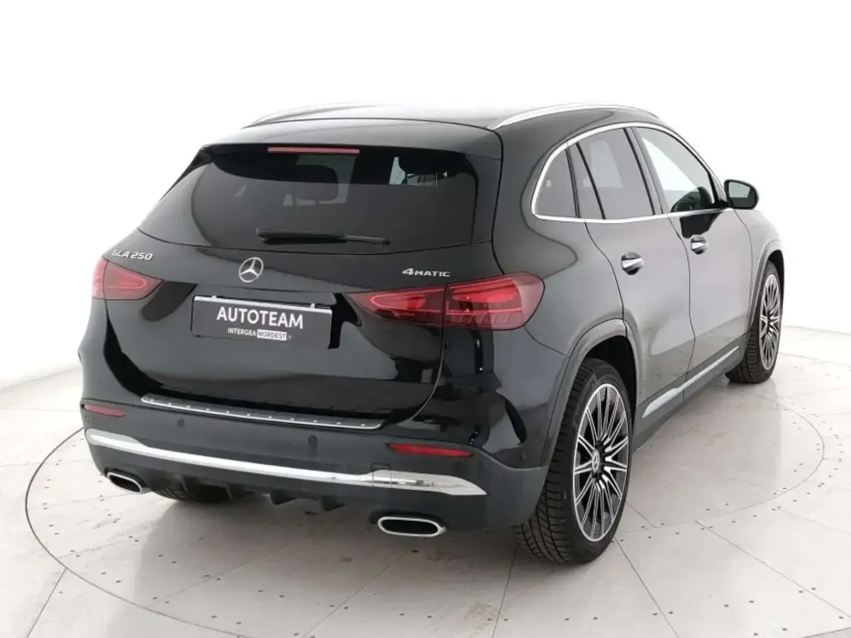 Usata Mercedes GLA250 Advanced Plus 224 CV (164 kW) 2024 Nero SUV