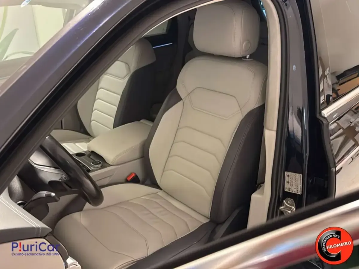 Usata VW Touareg Elegance 231 CV (169 kW) 2021 Blu/azzurro SUV