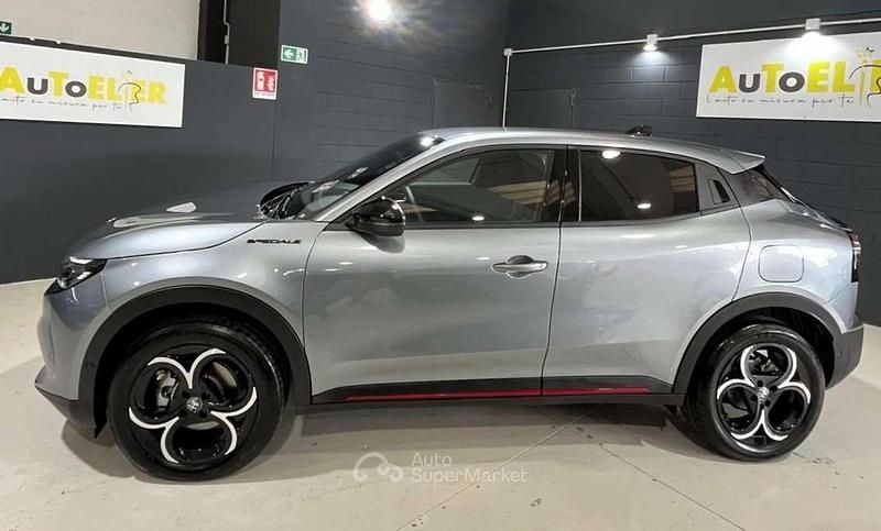 Nuova Alfa Romeo Junior Edizione Speciale 136 CV (100 kW) 2026 Gray SUV