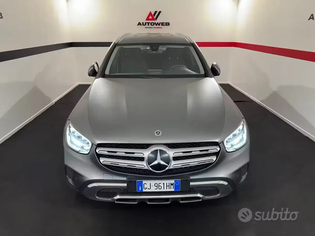 Usata Mercedes GLC220 Premium Plus 194 CV (142 kW) 2022 Grigio SUV