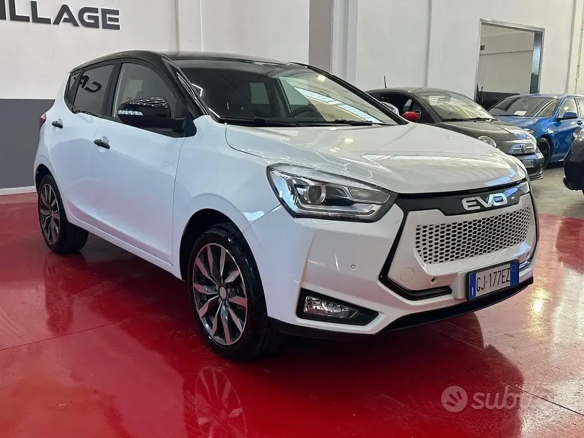 Usata EVO Evo 3 107 CV (78 kW) 2022 Bianco SUV