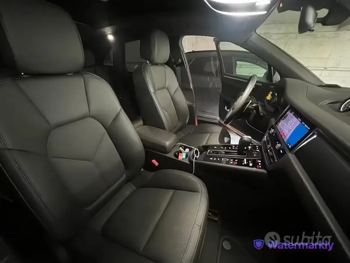 Usata Porsche Macan 265 CV (194 kW) 2023 Marrone SUV