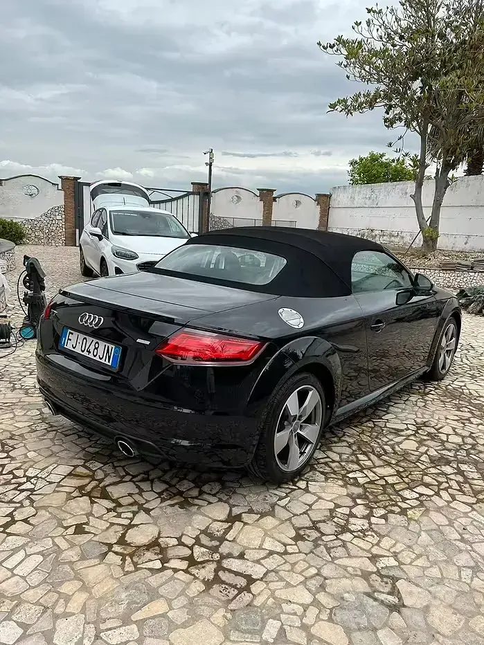 Usata Audi TT Roadster 184 CV (135 kW) 2017 Nero Cabrio