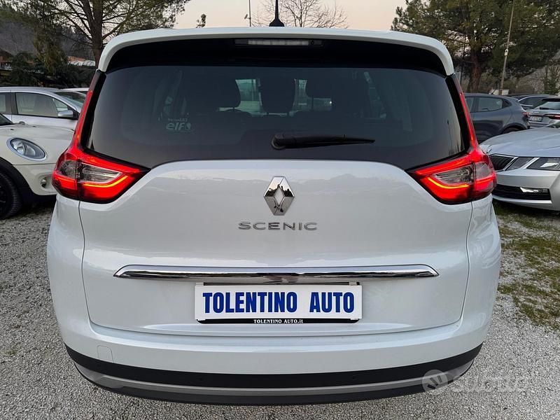 Usata Renault Grand Scénic IV Intens 130 CV (95 kW) 2018 Bianco Monovolume