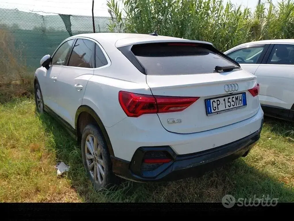 Usata Audi Q3 Sportback Business 150 CV (110 kW) 2023 Bianco SUV