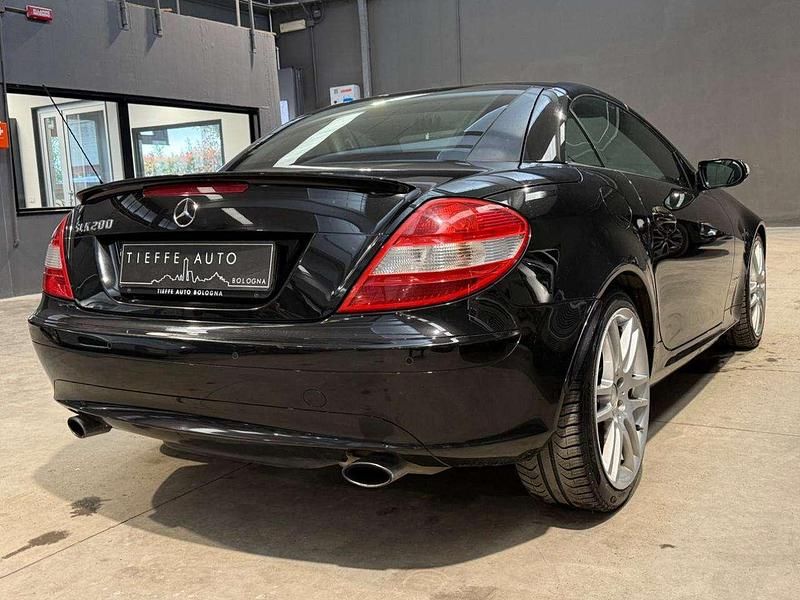 Usata Mercedes SLK200 163 CV (119 kW) 2007 Blu metallizzato Cabrio